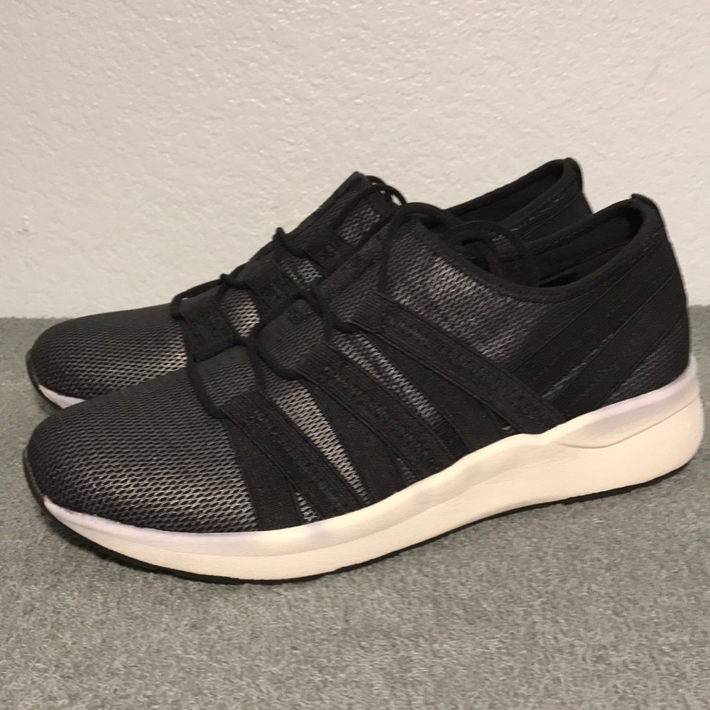 Easy Spirit Illuma Lace-Up Walking Sneakers Pewter - Picture 2 of 8